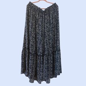 NWT Cueply Navy Blue Floral Maxi Skirt Size 4x